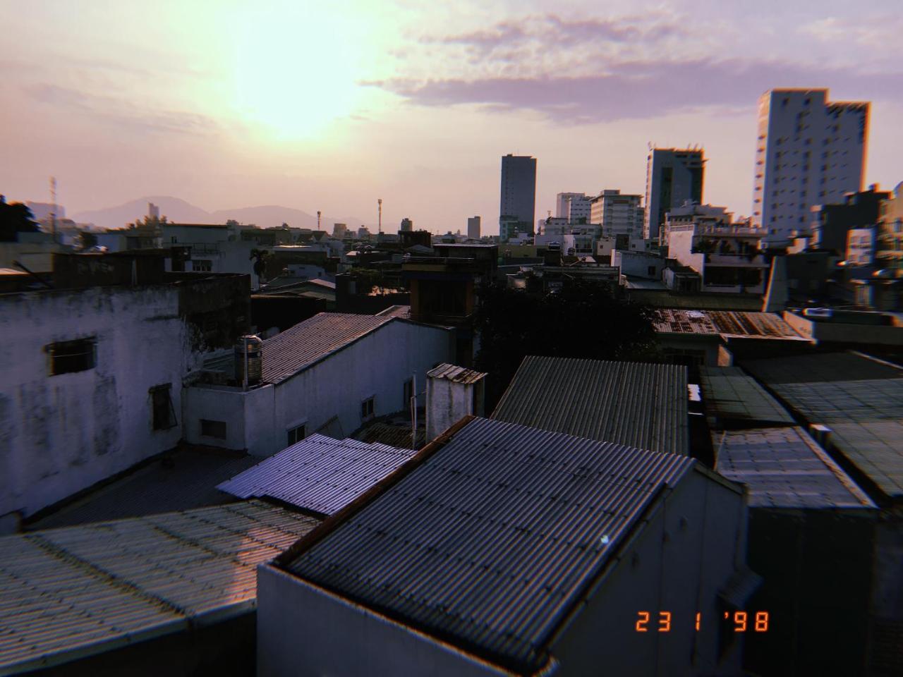 Отель Nha Nghi Phuong Dong Quang Tri Экстерьер фото