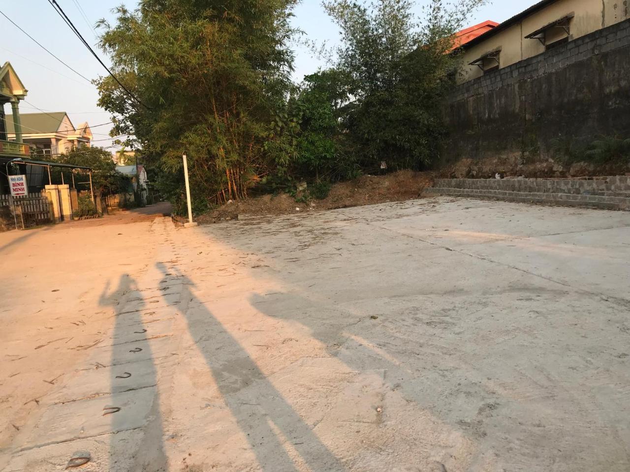 Отель Nha Nghi Phuong Dong Quang Tri Экстерьер фото
