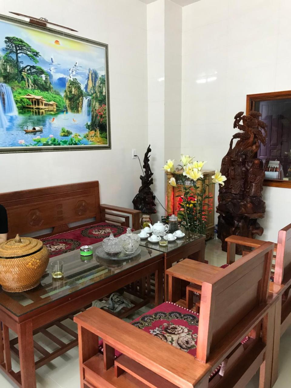 Отель Nha Nghi Phuong Dong Quang Tri Экстерьер фото