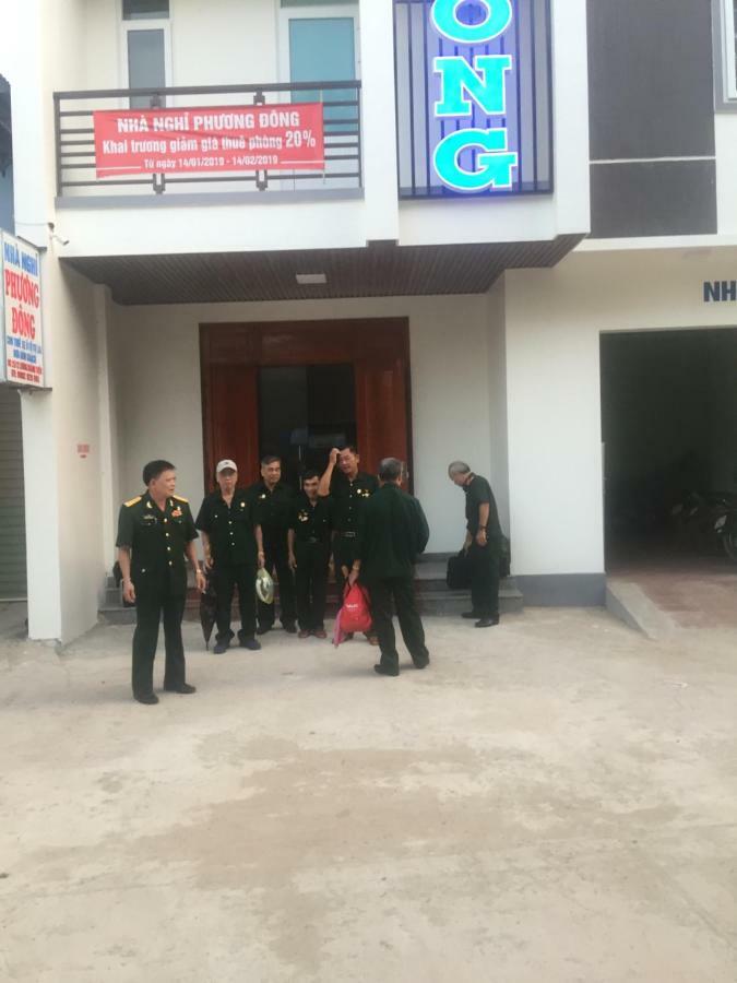 Отель Nha Nghi Phuong Dong Quang Tri Экстерьер фото